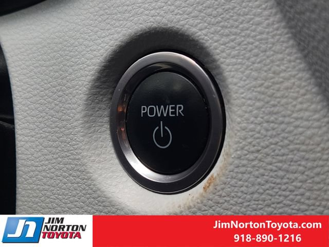Used 2023 Toyota Corolla SE w/ SE Package FWD image 22
