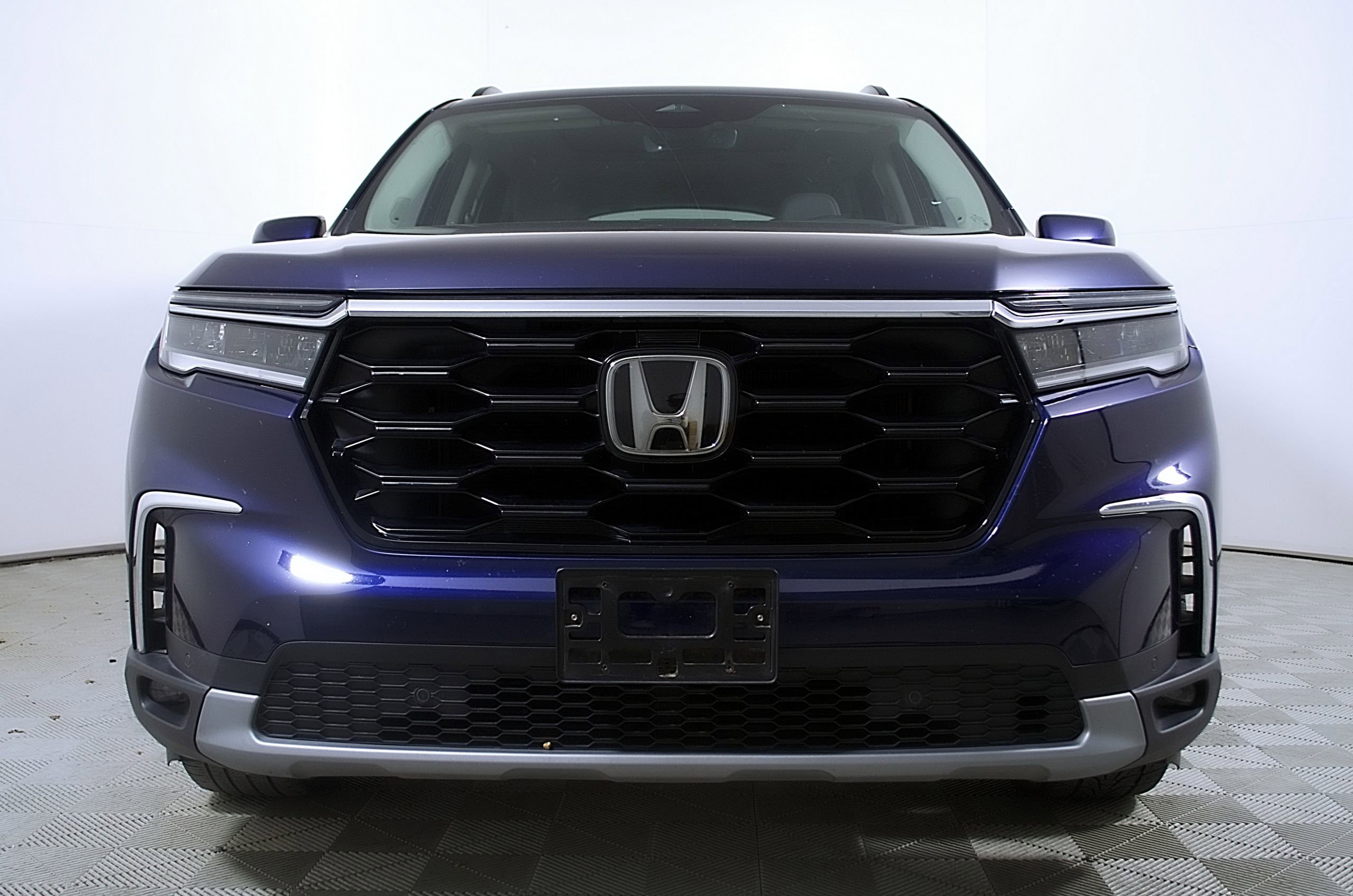Used 2023 Honda Pilot Touring image 5