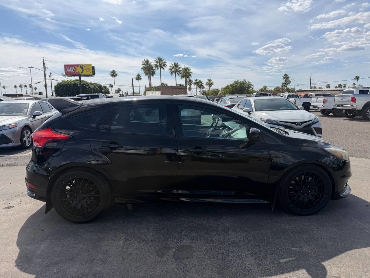 Used 2016 Ford Focus ST FWD image 12