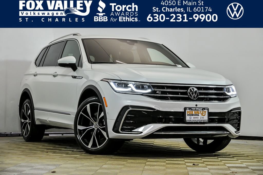 Certified 2024 Volkswagen Tiguan SEL R-Line image 1