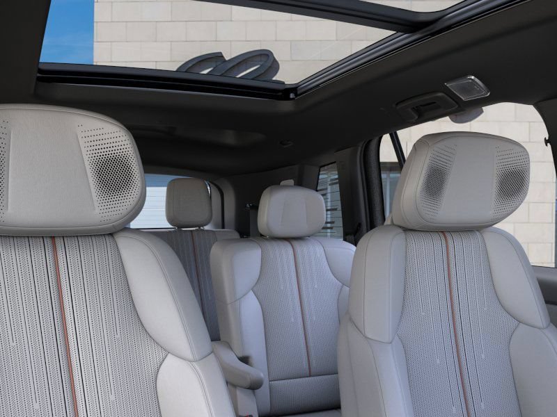 New 2026 Cadillac Vistiq Premium Luxury w/ LPO, Floor Liner Package AWD/4WD image 24