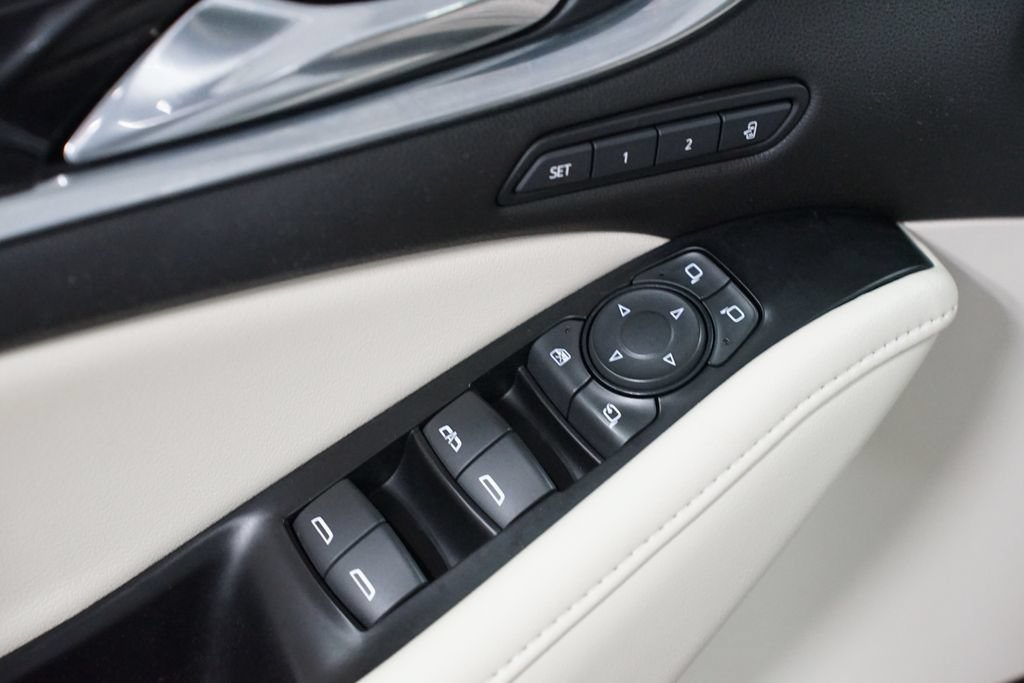 Used 2022 Buick Enclave Premium w/ Experience Buick Package FWD image 32