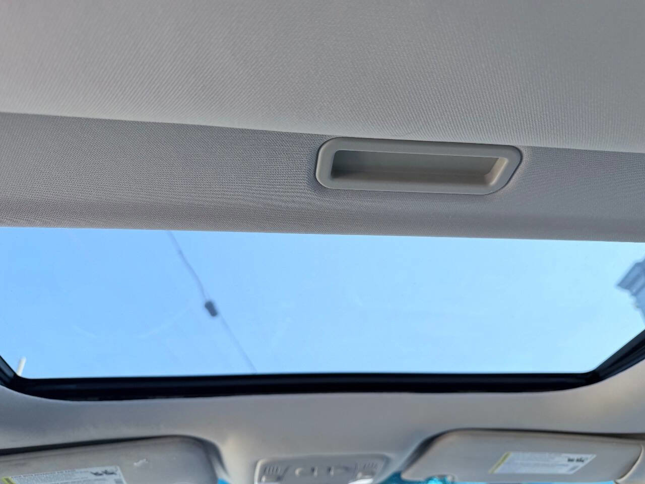 Used 2010 Cadillac DTS Luxury FWD image 17