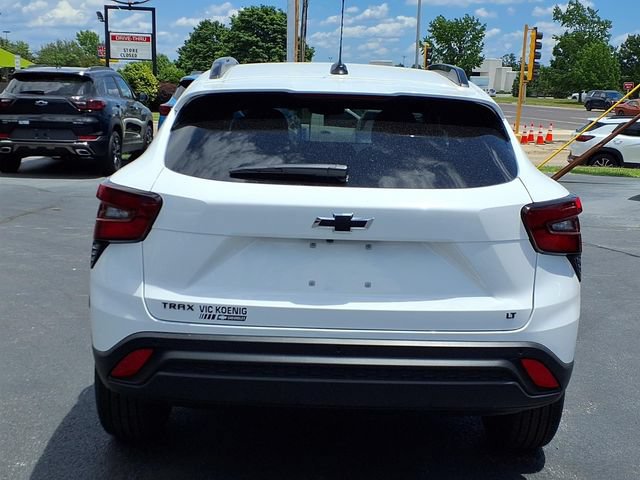 New 2026 Chevrolet Trax LT w/ Driver Confidence Package FWD image 10