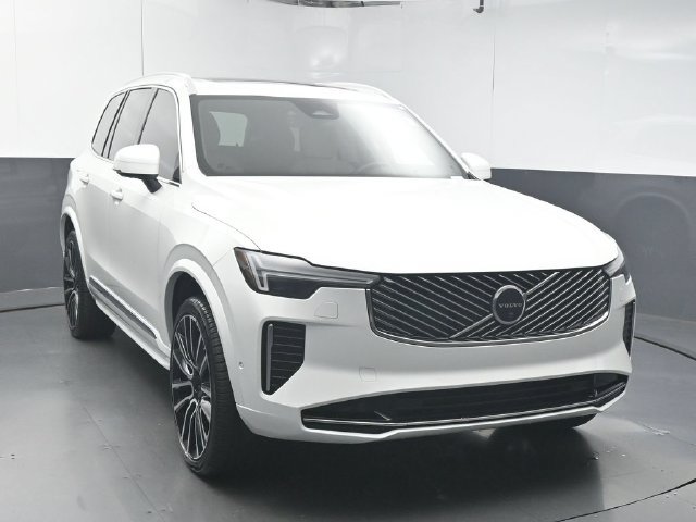 Used 2026 Volvo XC90 B6 Plus w/ Protection Package Premier AWD/4WD image 2