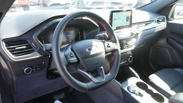 Used 2025 Ford Escape ST-Line AWD/4WD image 18