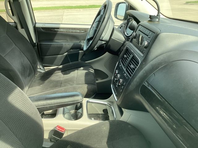 Used 2013 Dodge Grand Caravan SXT image 16