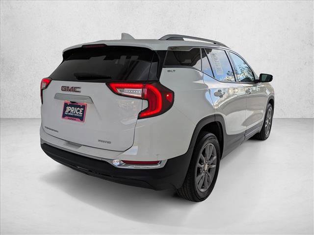 Used 2024 GMC Terrain SLT image 22
