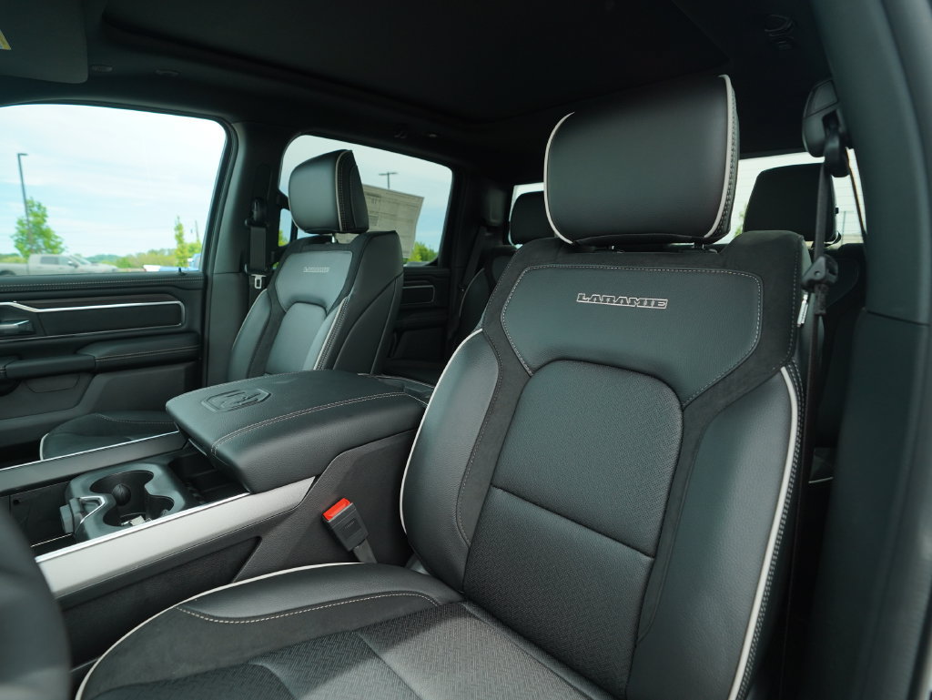 New 2026 RAM 1500 Laramie w/ Night Edition AWD/4WD image 37