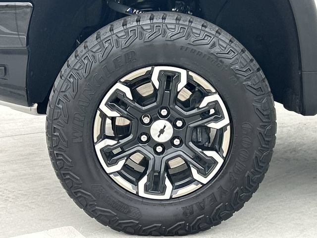 Used 2024 Chevrolet Silverado 1500 ZR2 AWD/4WD image 10