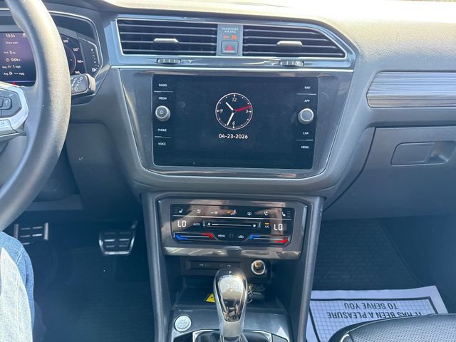 Used 2023 Volkswagen Tiguan SEL R-Line AWD/4WD image 28