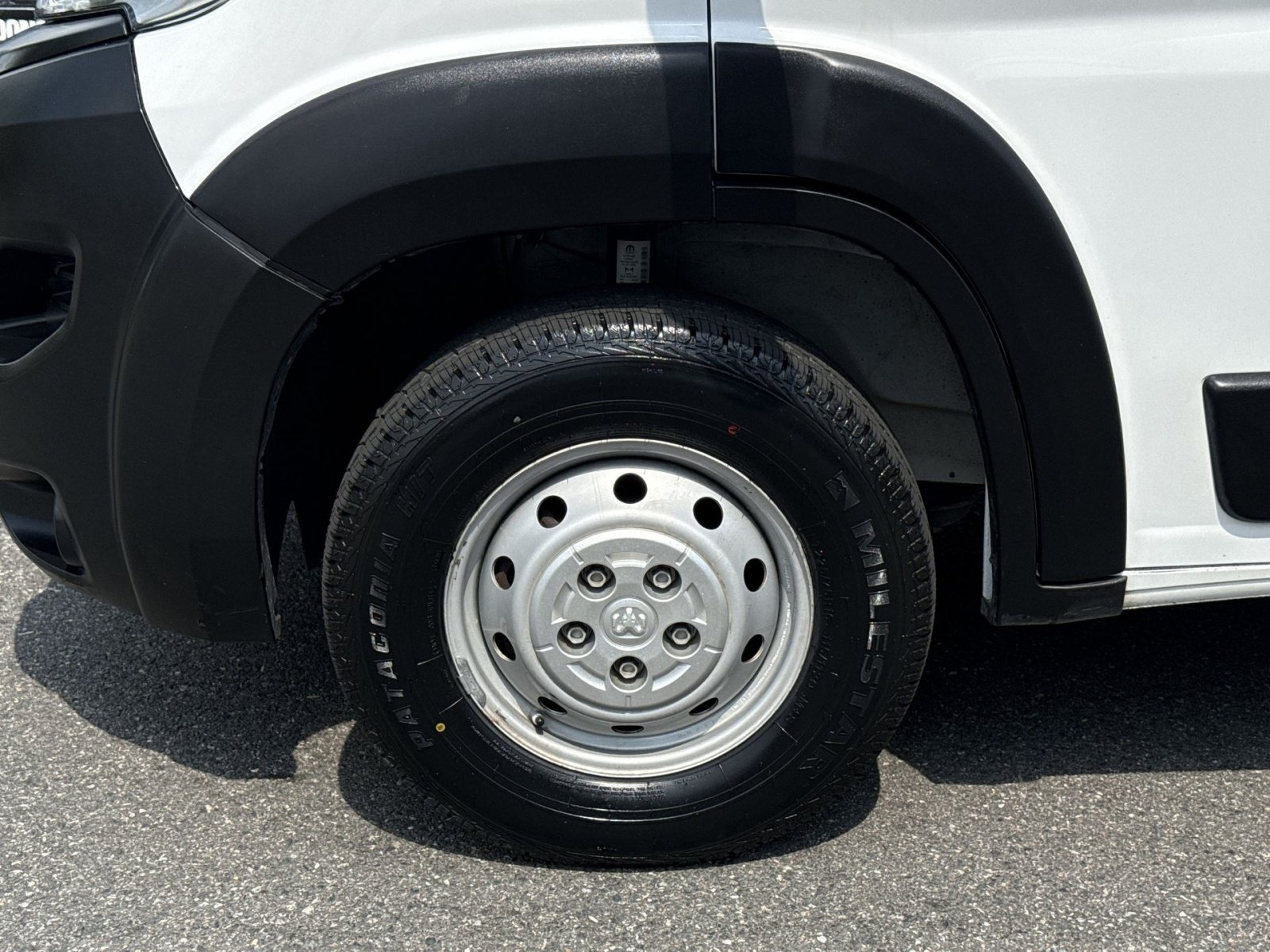 Used 2023 RAM ProMaster 2500 FWD image 12