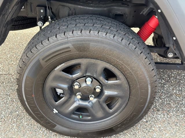 Used 2024 Jeep Gladiator Sport AWD/4WD image 27