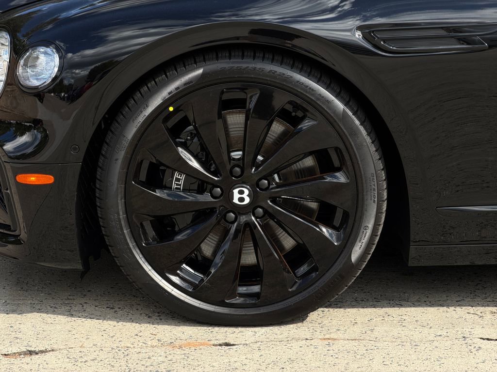 New 2025 Bentley Flying Spur Plug-In Hybrid image 6