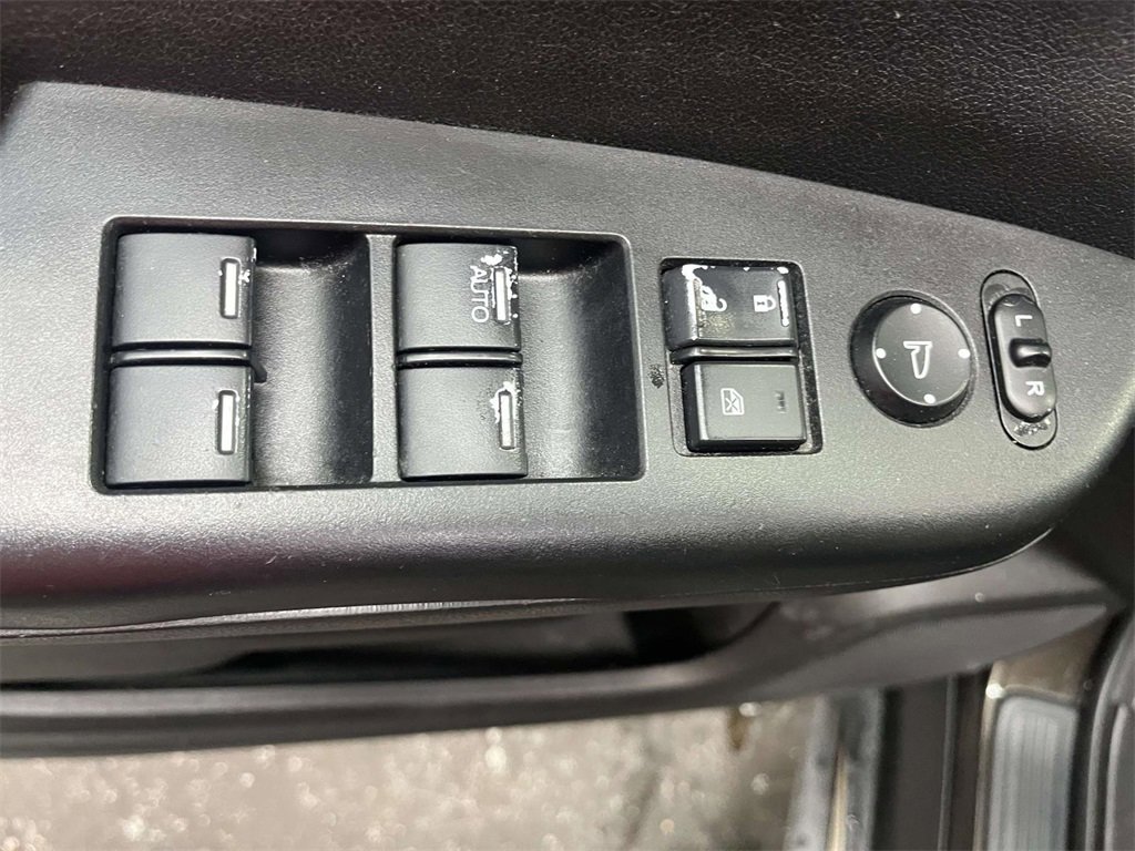 Used 2014 Honda CR-V LX image 16