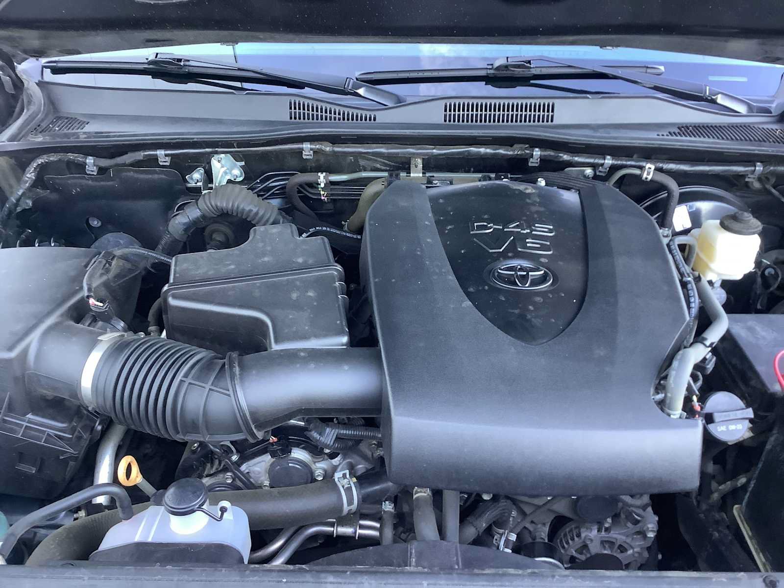 Used 2022 Toyota Tacoma SR5 AWD/4WD image 8