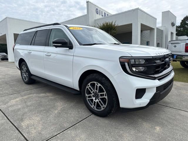 Used 2025 Ford Expedition Max Active AWD/4WD image 1
