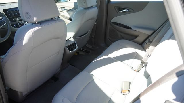 Used 2024 Chevrolet Malibu LT FWD image 12