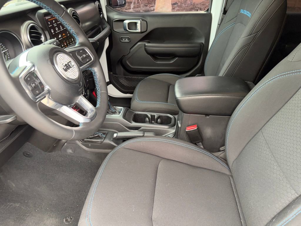 Used 2022 Jeep Wrangler Unlimited Rubicon 4xe image 9