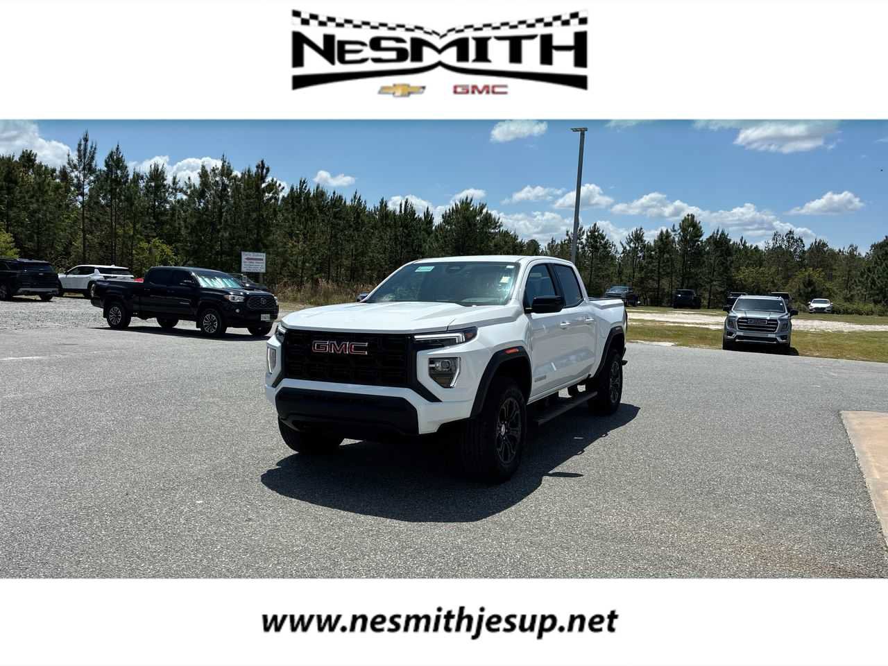 Used 2024 GMC Canyon Elevation w/ Trailering Package image 1