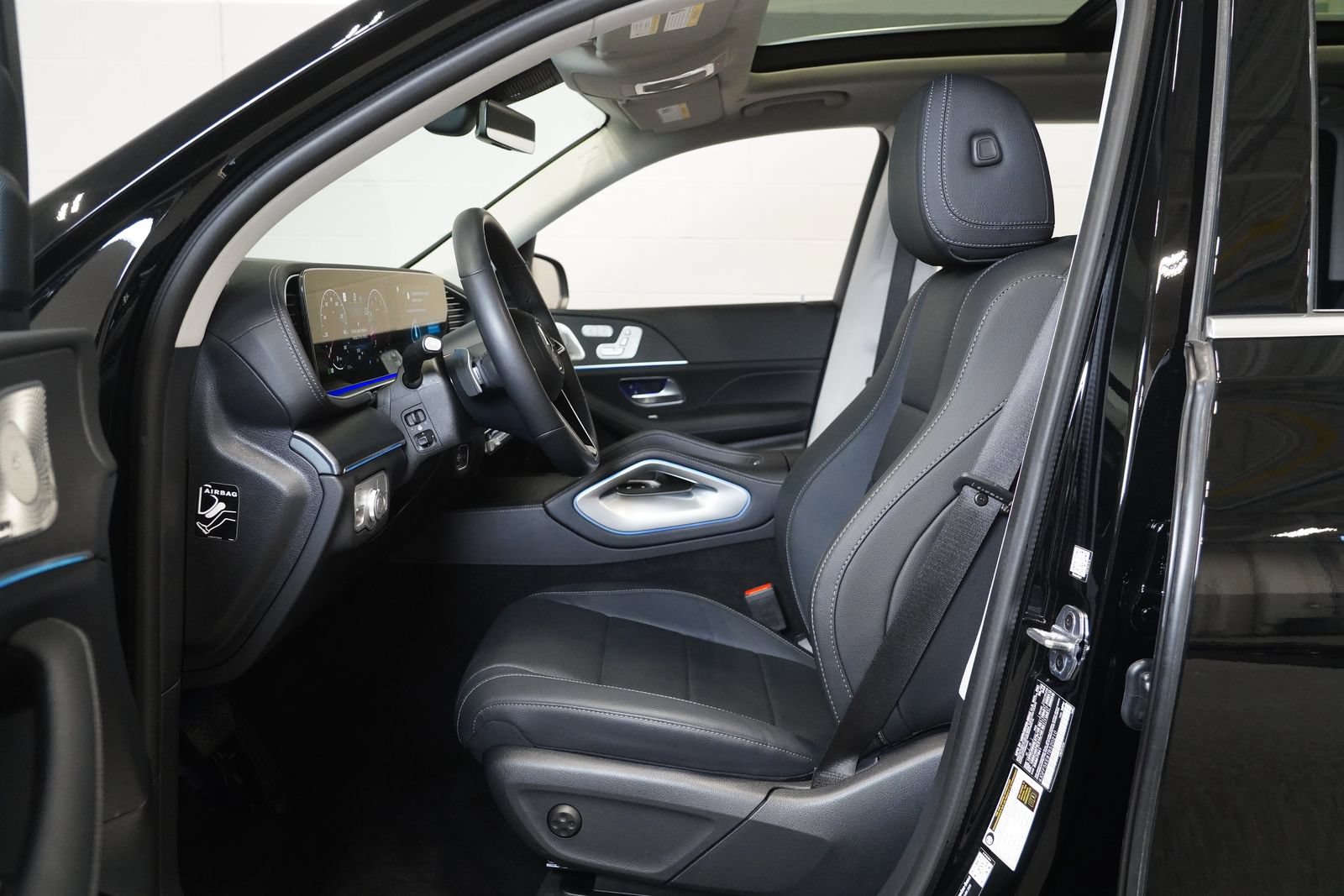 Used 2026 Mercedes-Benz GLS 450 4MATIC image 11