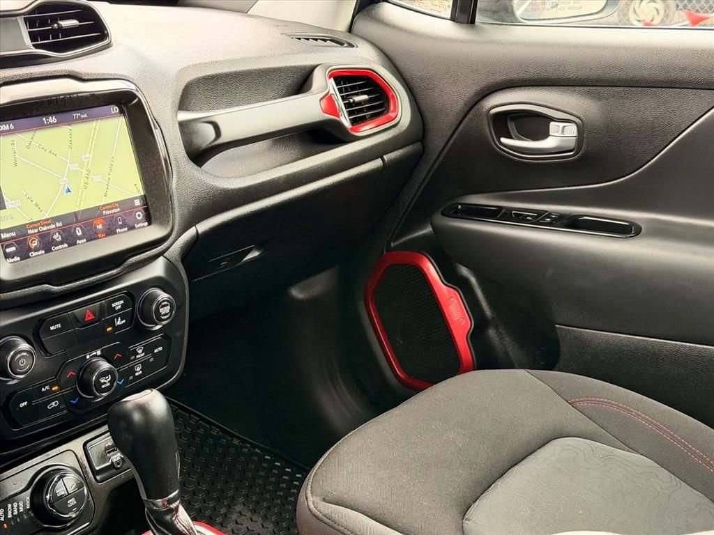 Used 2021 Jeep Renegade Trailhawk image 6