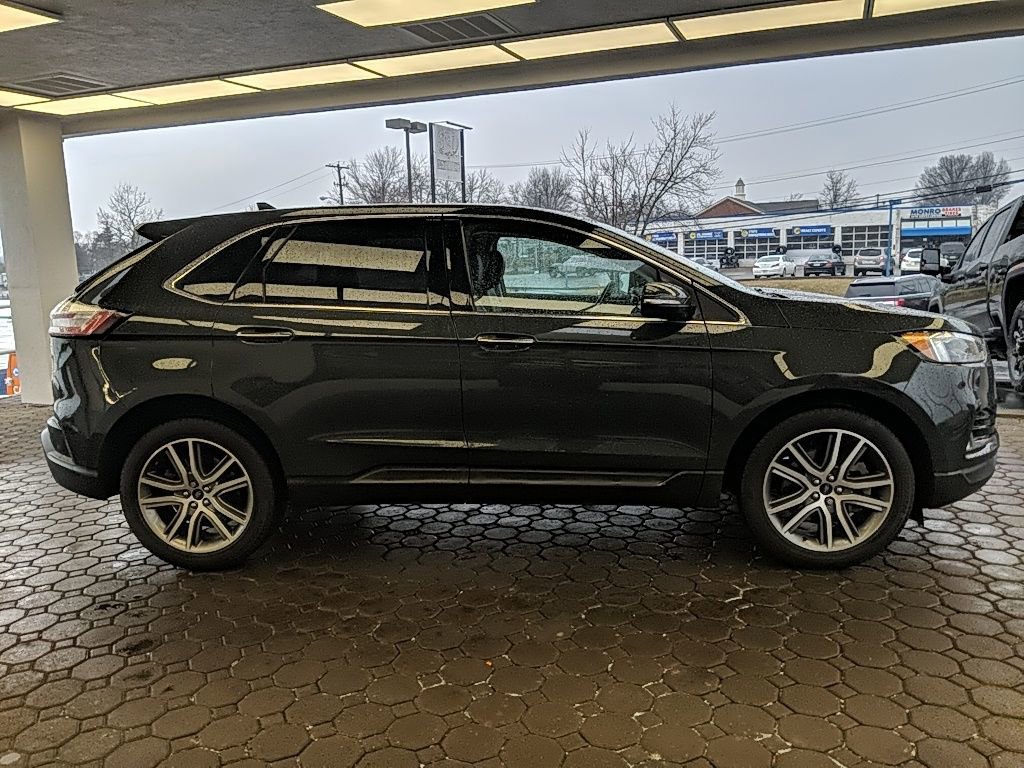 Certified 2024 Ford Edge Titanium w/ Equipment Group 301A image 4
