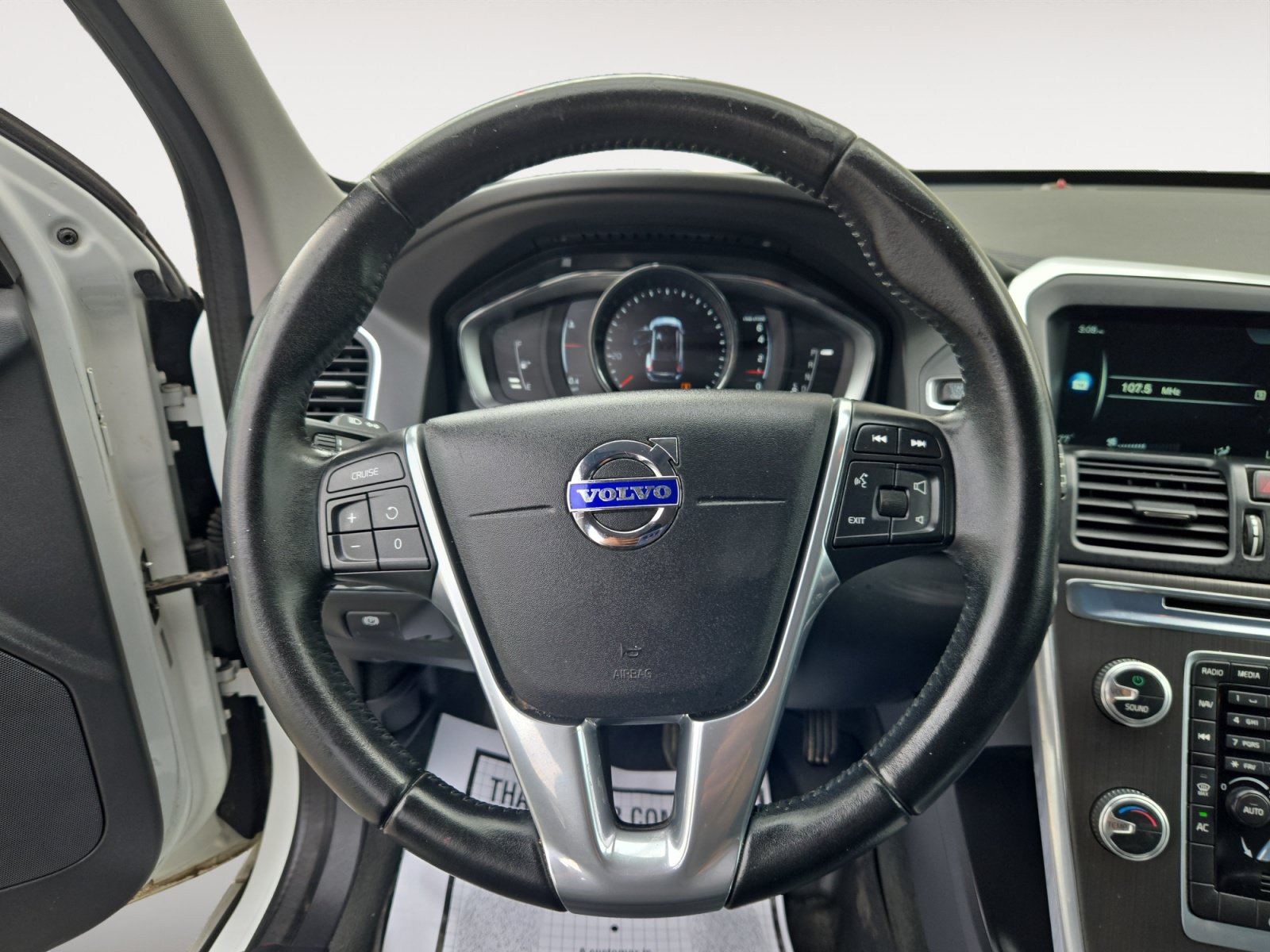 Used 2016 Volvo XC60 T5 Premier FWD image 13