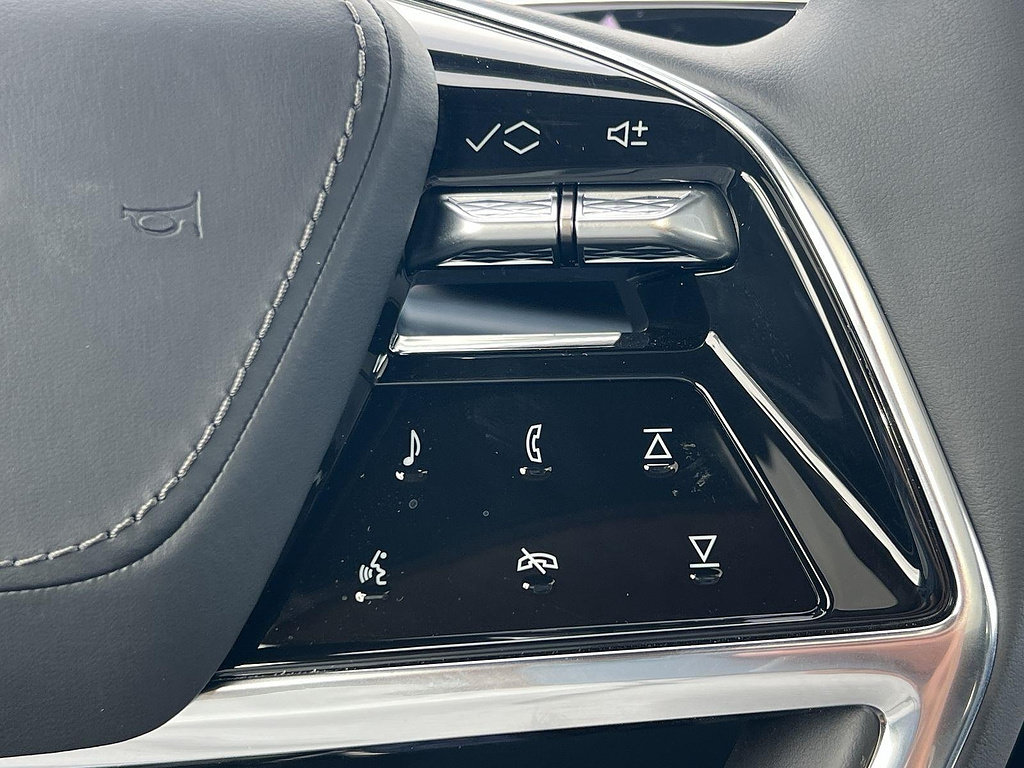 New 2025 Cadillac Escalade IQ Luxury 2 AWD/4WD image 14