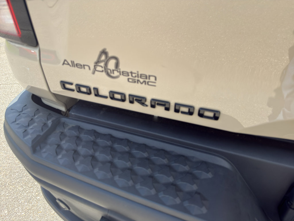 Used 2024 Chevrolet Colorado ZR2 w/ ZR2 Bison Edition AWD/4WD image 8
