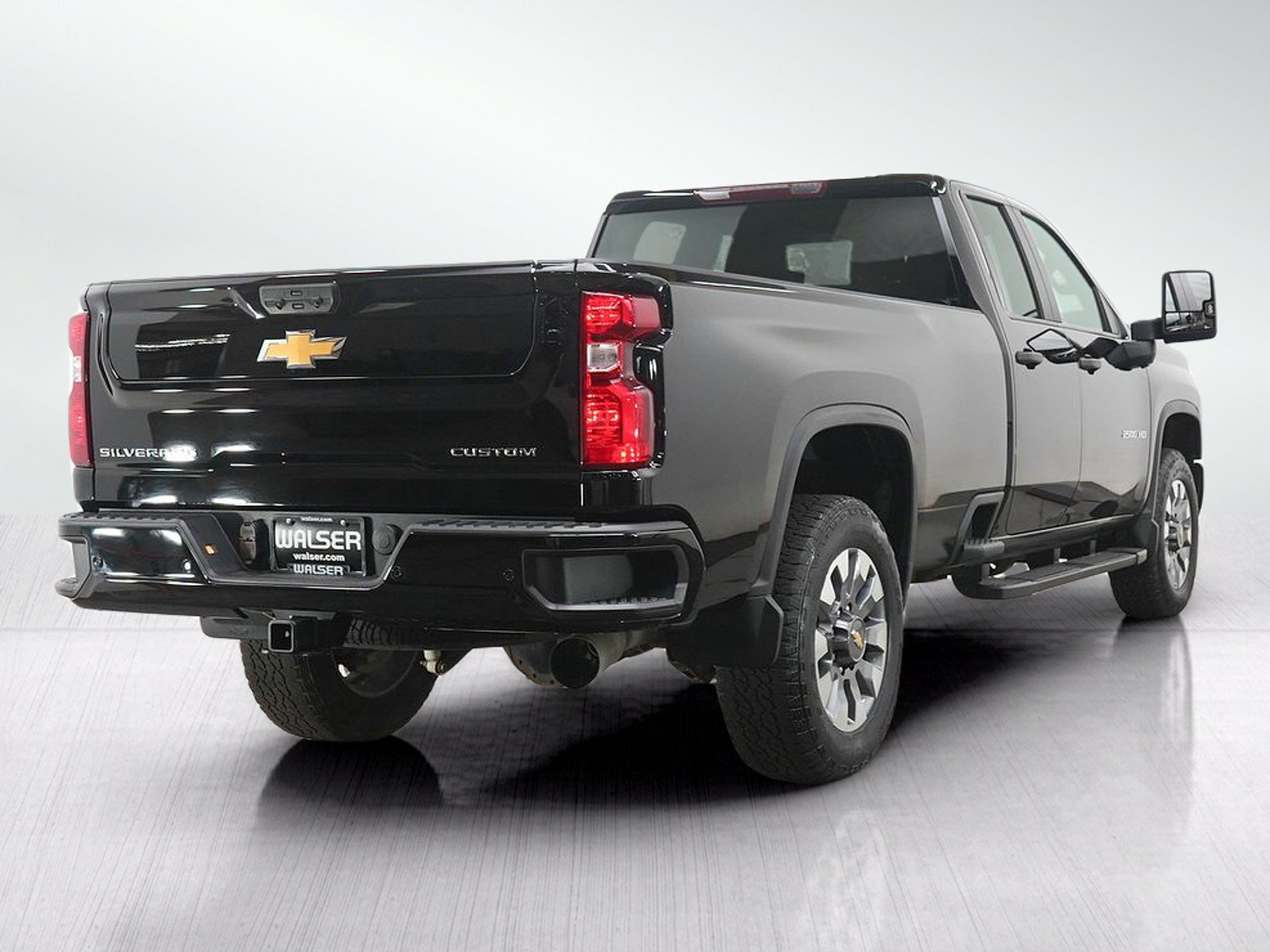 Used 2024 Chevrolet Silverado 2500 Custom w/ Custom Value Package AWD/4WD image 6