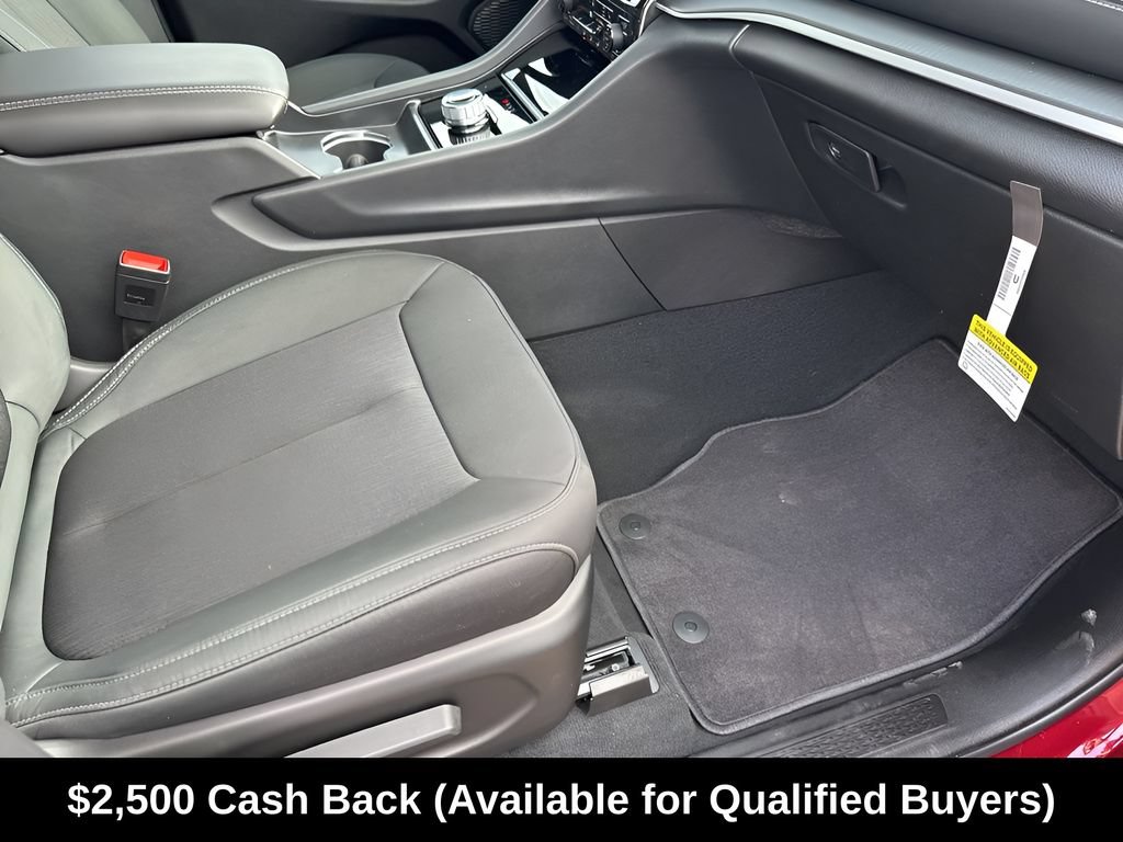 New 2025 Jeep Grand Cherokee L Laredo w/ Luxury Tech Group I RWD image 18
