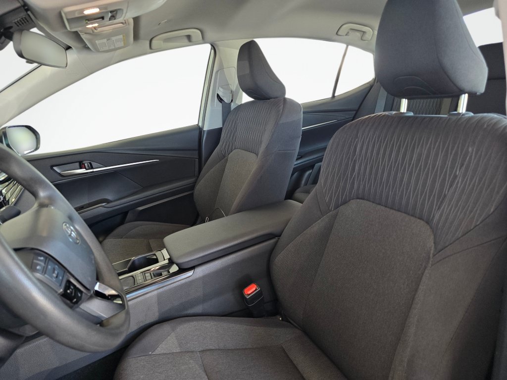Used 2025 Toyota Camry LE FWD image 19