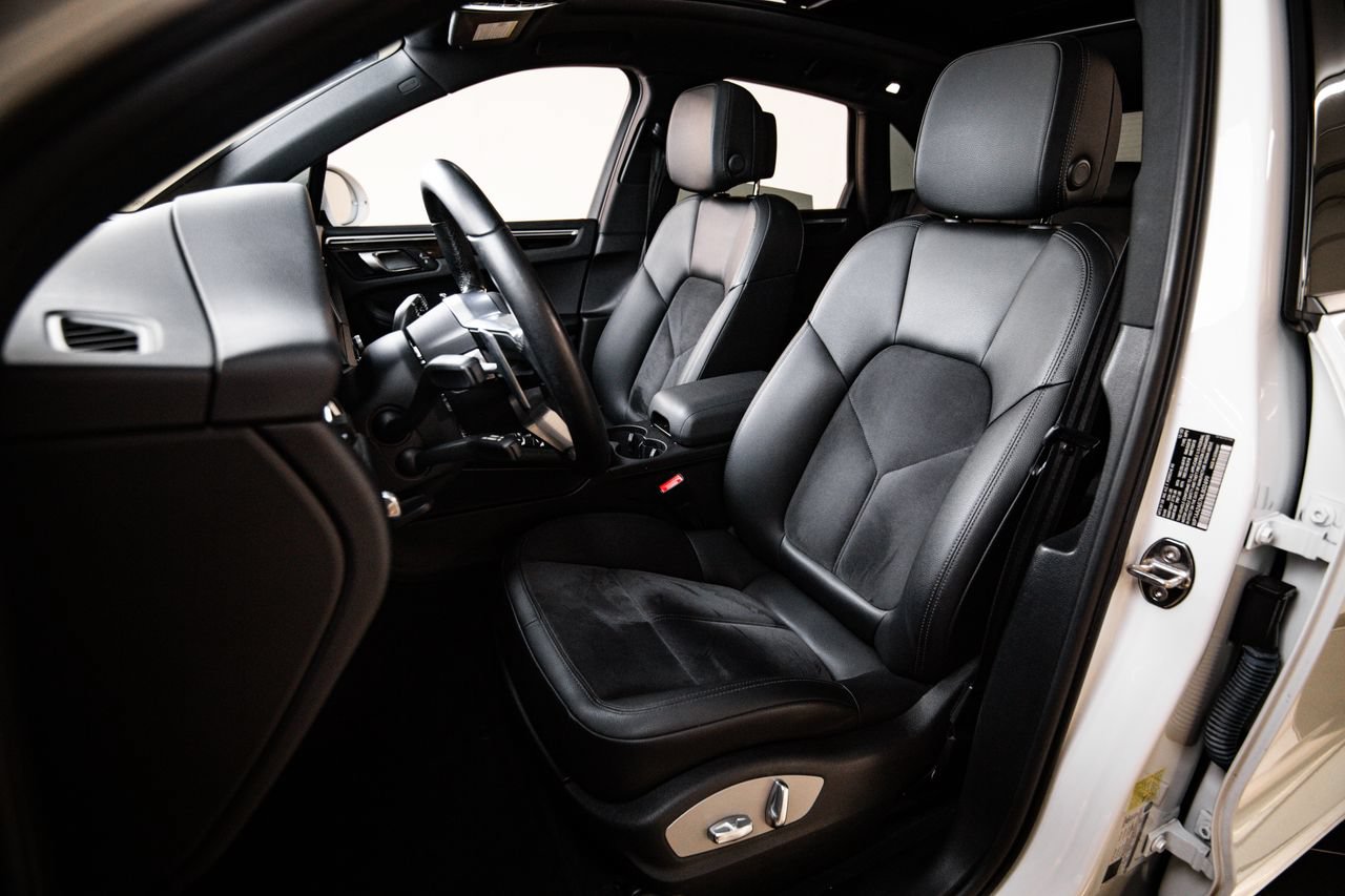 Certified 2021 Porsche Macan AWD/4WD image 5