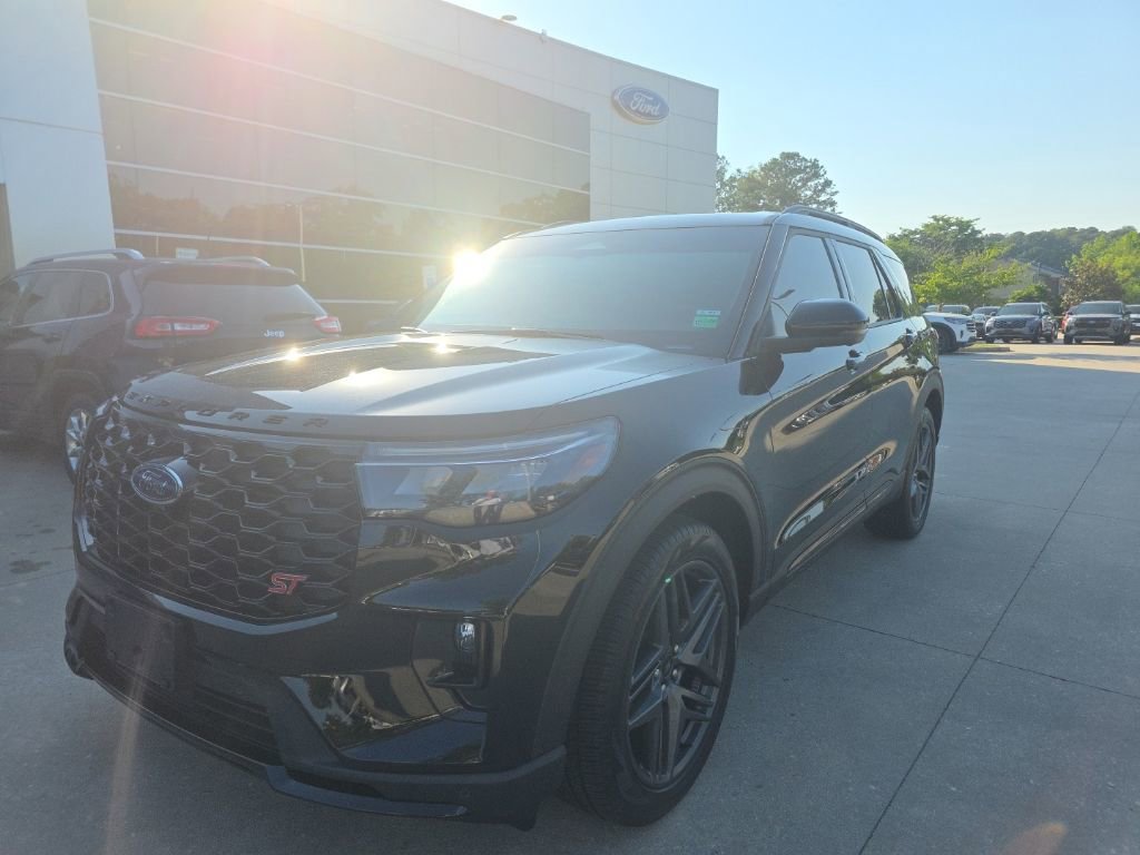Used 2026 Ford Explorer ST w/ Sun And Sound Package AWD/4WD image 1