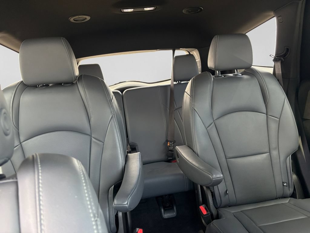 Used 2024 Buick Enclave Premium FWD image 28