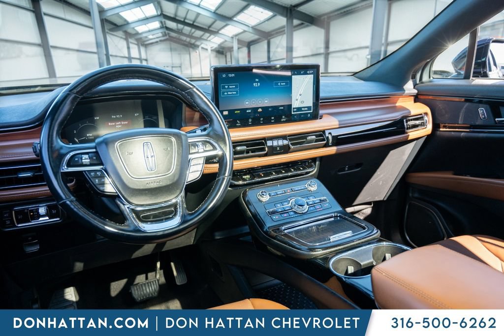 Used 2023 Lincoln Nautilus Reserve AWD/4WD image 26