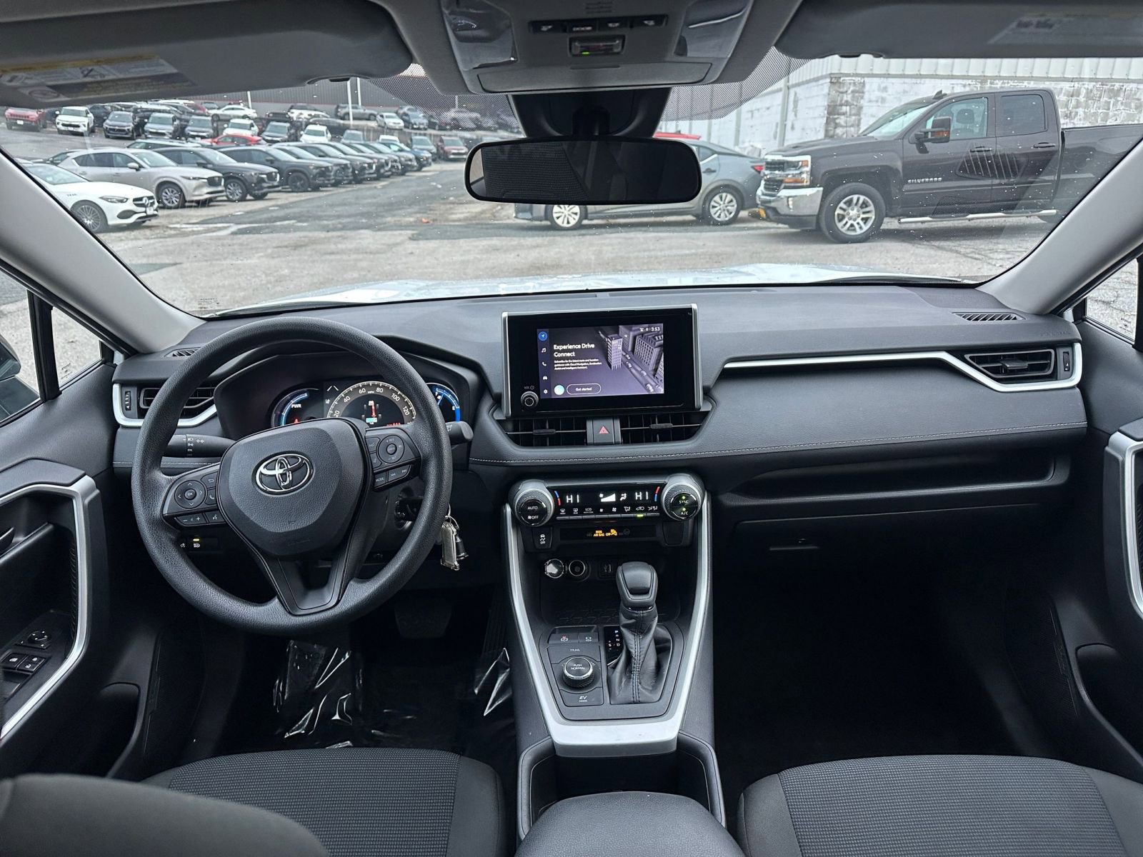 Used 2025 Toyota RAV4 LE image 32