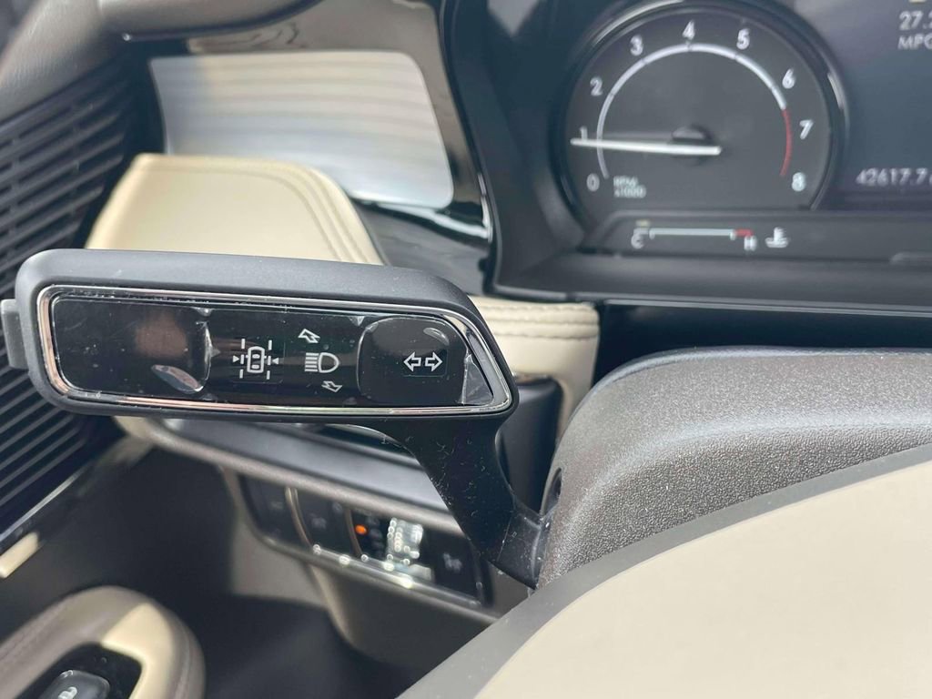 Used 2022 Lincoln Corsair AWD w/ Equipment Group 101A image 22