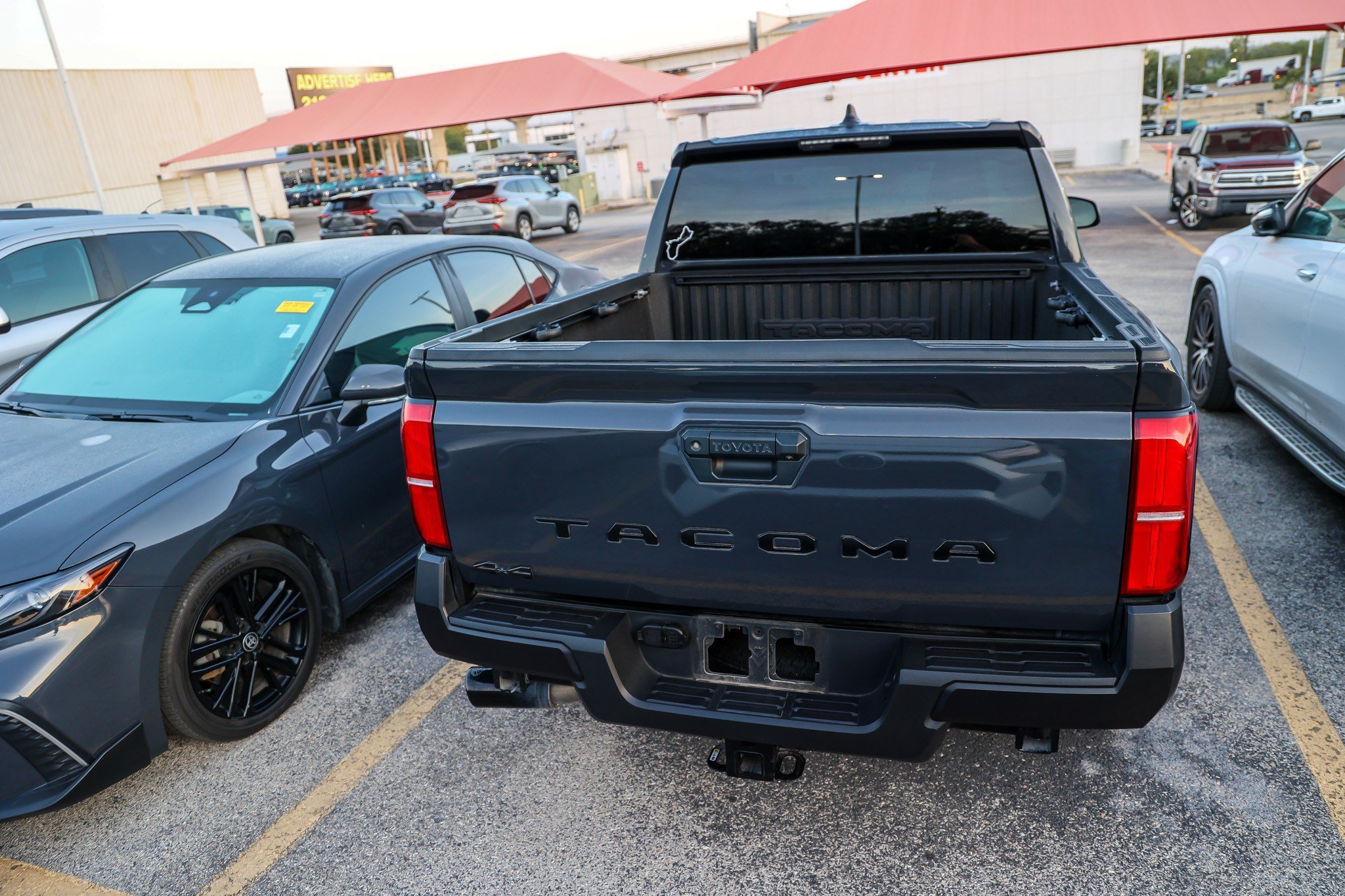 Certified 2024 Toyota Tacoma SR AWD/4WD image 10