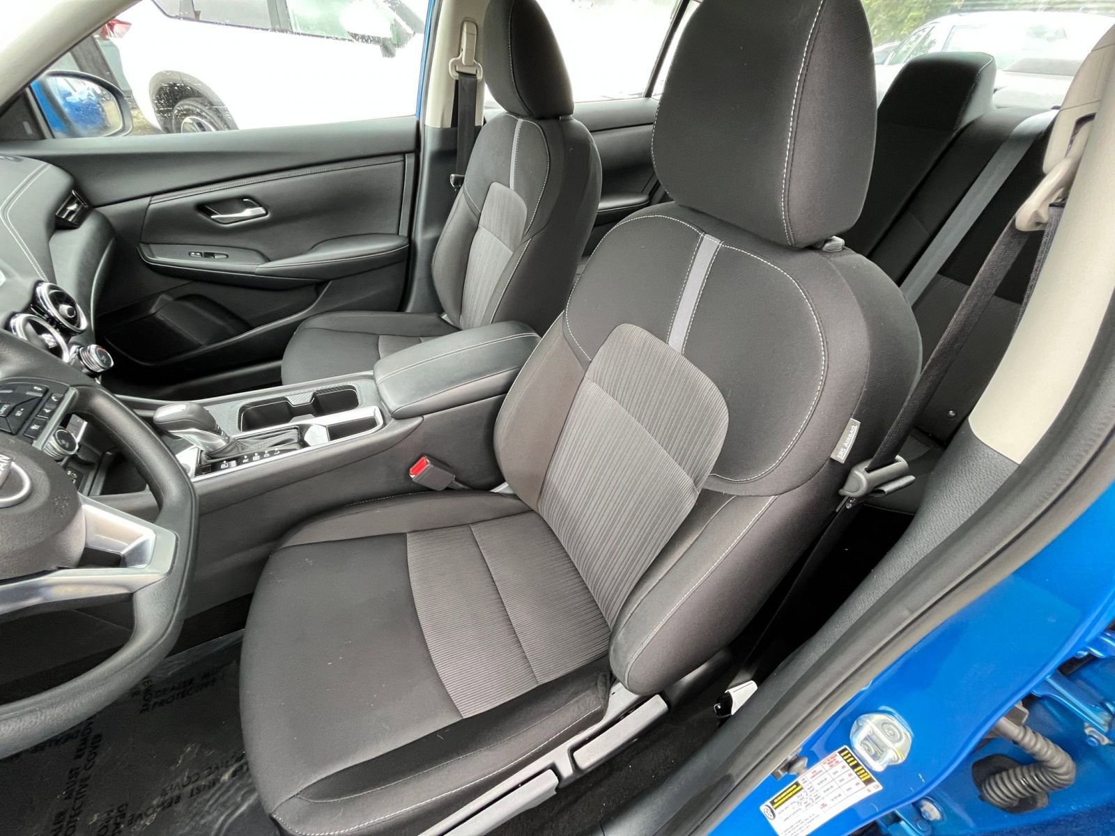 Used 2025 Nissan Sentra SV image 36