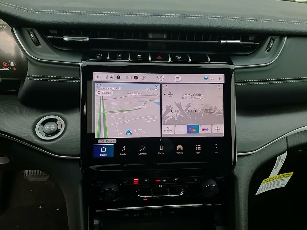 New 2025 Jeep Grand Cherokee Limited w/ Luxury Tech Group II image 32