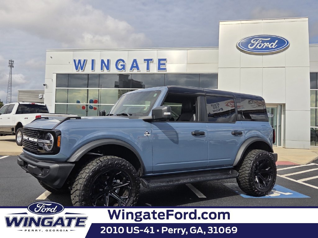 Used 2025 Ford Bronco Outer Banks AWD/4WD image 1