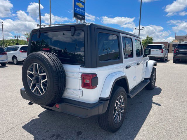 Used 2024 Jeep Wrangler Unlimited Sahara AWD/4WD image 3