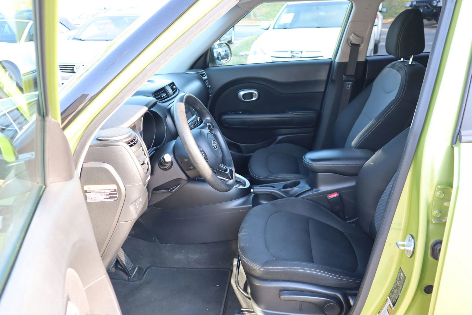 Used 2017 Kia Soul + FWD image 9
