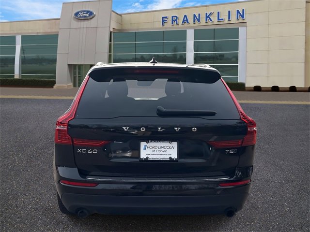 Used 2021 Volvo XC60 T5 Momentum w/ Premium Package image 6