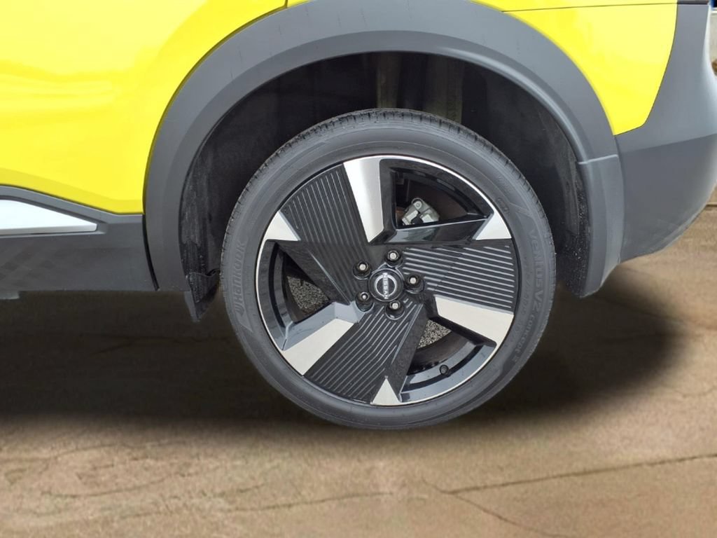 Used 2025 Nissan Kicks SR FWD image 24
