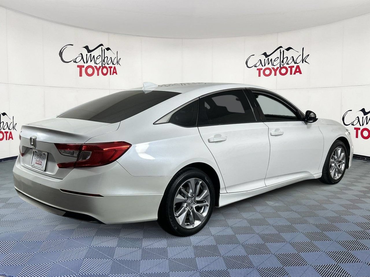 Used 2018 Honda Accord LX image 7