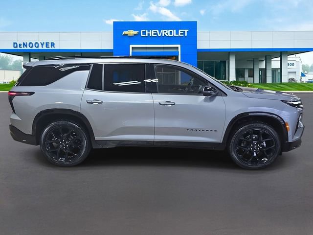 New 2026 Chevrolet Traverse RS w/ LPO, Floor Liner Package image 7