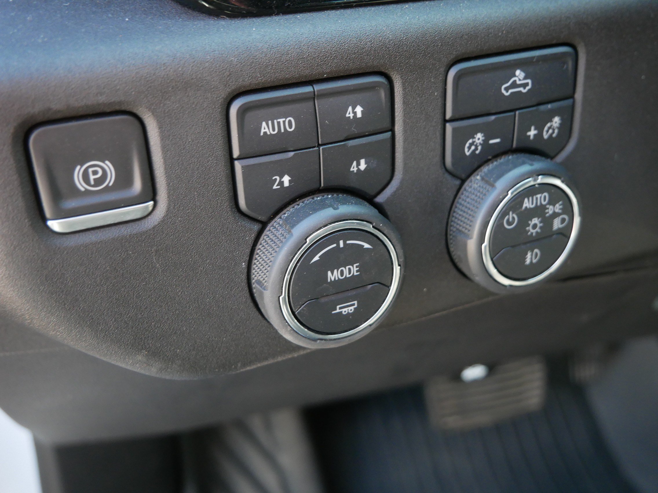 Used 2023 Chevrolet Silverado 1500 RST AWD/4WD image 23